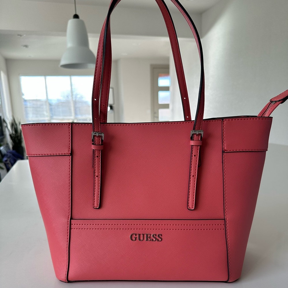 GUESS DELANEY TOTE IN CORAL/PINK - Picture 3 of 10